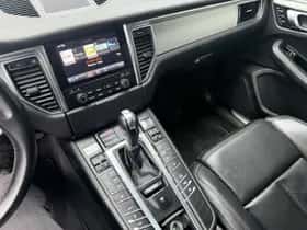 Porsche Macan (2017) thumbnail 106