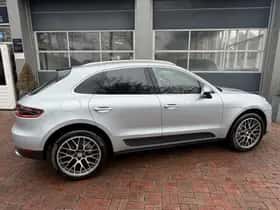 Porsche Macan (2017) thumbnail 3