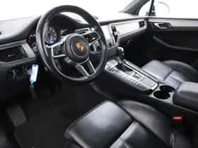Porsche Macan (2017) thumbnail 26