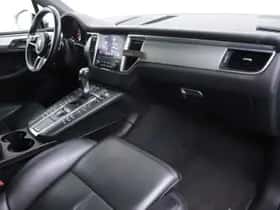 Porsche Macan (2017) thumbnail 40