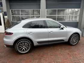 Porsche Macan (2017) thumbnail 9