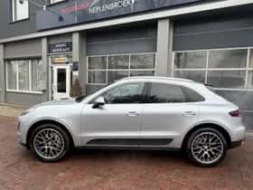 Porsche Macan (2017) thumbnail 10
