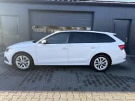 Škoda Octavia (2022) thumbnail 4