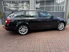 Škoda Octavia (2014) thumbnail 3