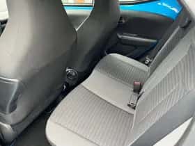 Toyota Aygo (2019) thumbnail 16