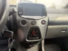 Toyota Aygo (2019) thumbnail 43