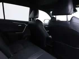 Toyota RAV4 (2021) thumbnail 23