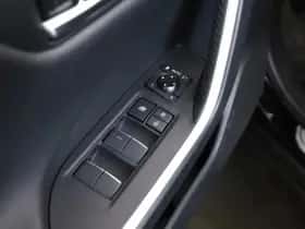 Toyota RAV4 (2021) thumbnail 31