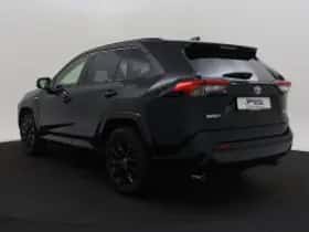 Toyota RAV4 (2021) thumbnail 6