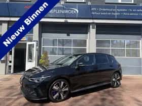 Volkswagen Golf (2023) thumbnail 2