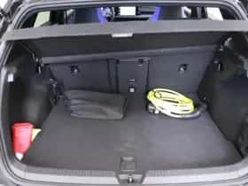 Volkswagen Golf (2023) thumbnail 22