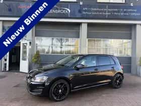Volkswagen Golf (2015) thumbnail 2