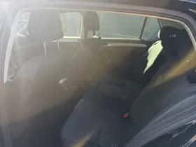 Volkswagen Golf (2015) thumbnail 29