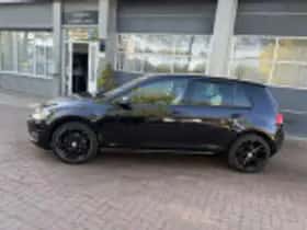 Volkswagen Golf (2015) thumbnail 61
