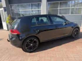 Volkswagen Golf (2015) thumbnail 88