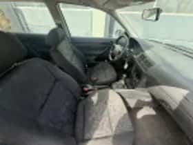 Volkswagen Golf (1999) thumbnail 44