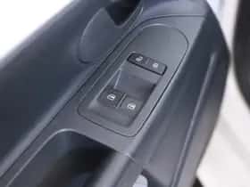 Volkswagen Up (2017) thumbnail 17