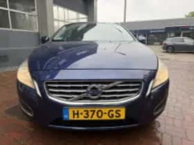Volvo V60 (2012) thumbnail 4