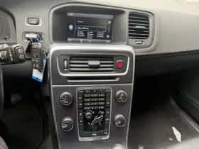 Volvo V60 (2012) thumbnail 37