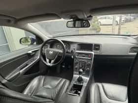 Volvo V60 (2012) thumbnail 54