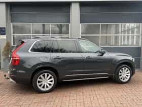 Volvo XC90 (2016) thumbnail 3