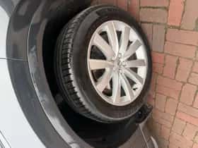 Volvo XC90 (2016) thumbnail 60