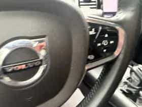 Volvo XC90 (2016) thumbnail 71