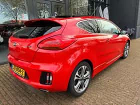 Kia Pro_cee'd thumbnail 4