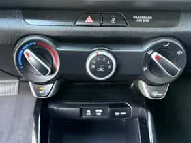 Kia Rio thumbnail 15