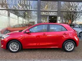 Kia Rio thumbnail 3
