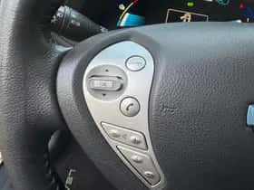Nissan Leaf thumbnail 18