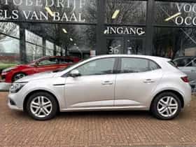 Renault Mégane (2019) thumbnail 3