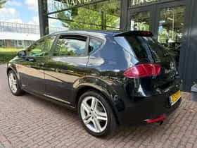 SEAT Leon (2013) thumbnail 2