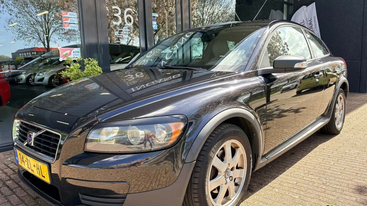Volvo C30 — foto 1