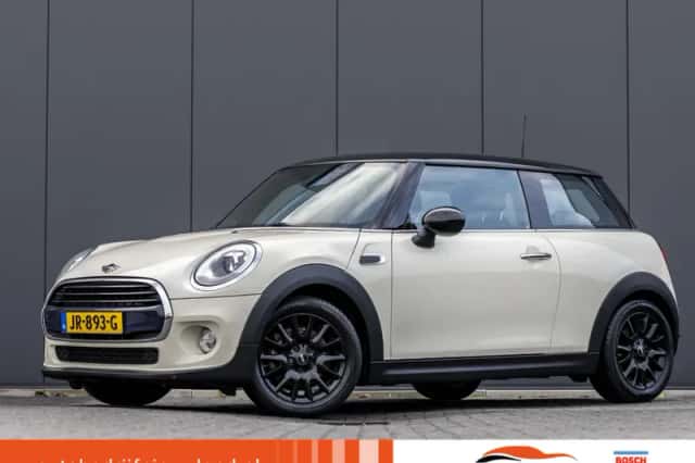 MINI Cooper (2016) thumbnail 1