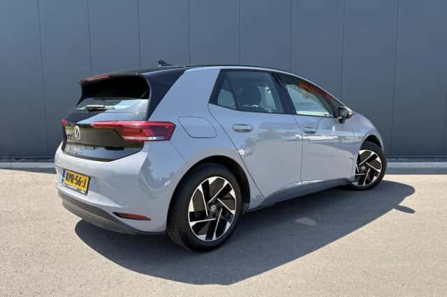 Volkswagen ID.3 (2024) thumbnail 5