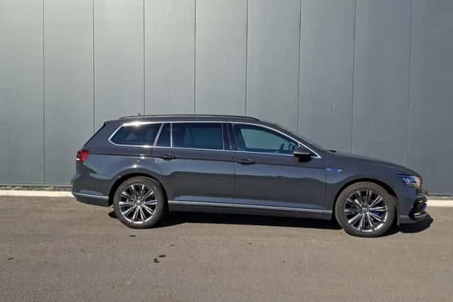 Volkswagen Passat (2020) thumbnail 4