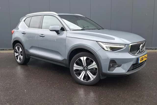 Volvo XC40 (2022) thumbnail 5
