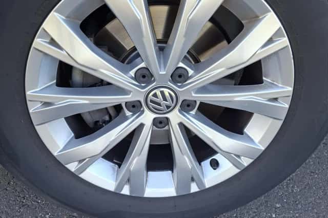 Volkswagen Tiguan (2020) thumbnail 4
