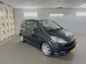 Peugeot 1007 (2005) thumbnail 3