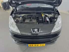 Peugeot 1007 (2005) thumbnail 9