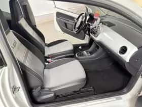 Volkswagen Up! (2012) thumbnail 19