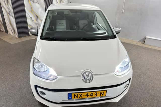 Volkswagen Up! (2012) thumbnail 5