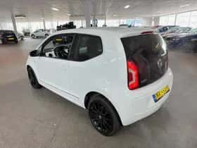 Volkswagen Up! (2012) thumbnail 8