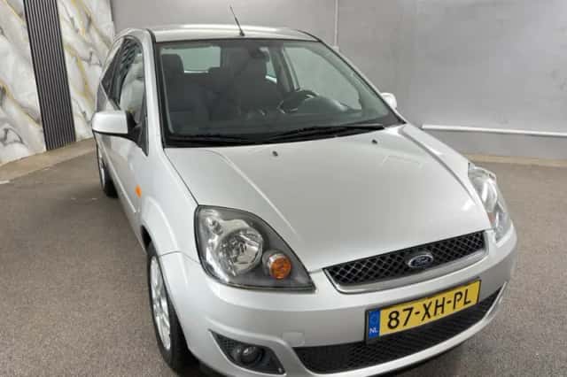 Ford Fiesta (2007) thumbnail 4