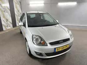 Ford Fiesta (2007) thumbnail 4