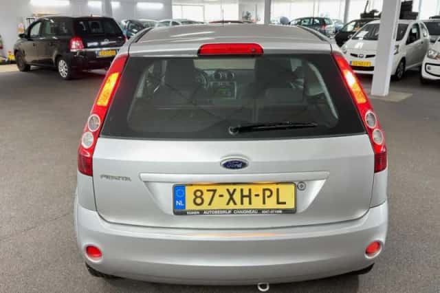 Ford Fiesta (2007) thumbnail 6