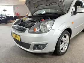 Ford Fiesta (2007) thumbnail 9