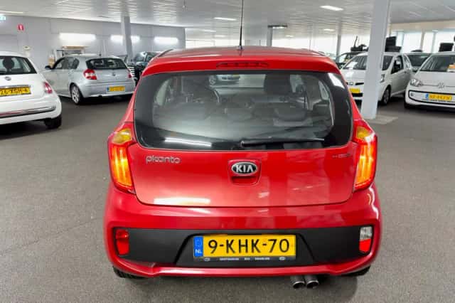 Kia Picanto (2013) thumbnail 6