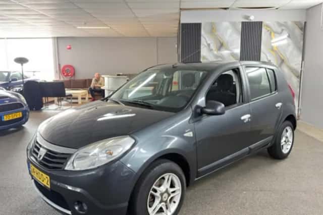 Dacia Sandero (2008) thumbnail 1